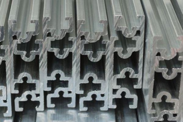 Penyemperitan Aluminium Industri Tersuai